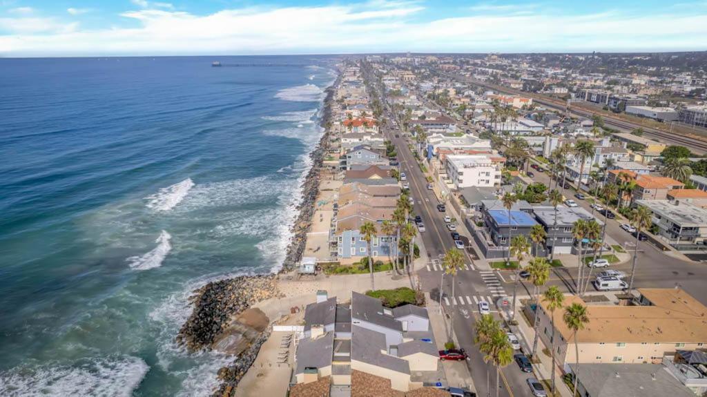 Tower 9 #1 Holiday home Oceanside