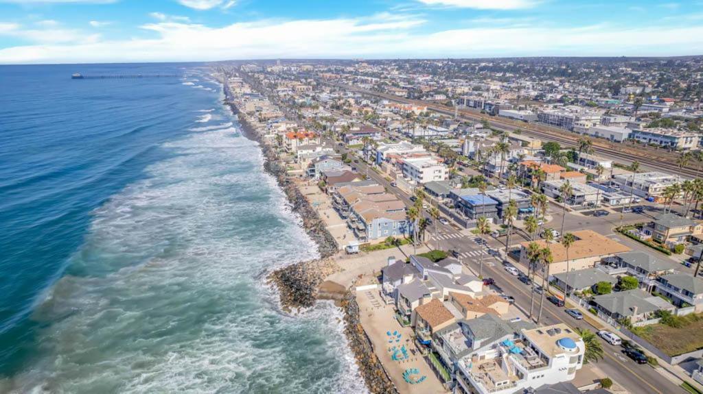 Tower 9 #1 Holiday home Oceanside